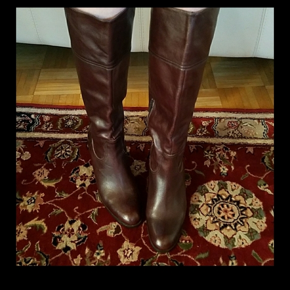 Eddie Bauer made in Italy 9.5 Calf high Boot Heel Zipper pretty Brown Leather - Picture 2 of 14